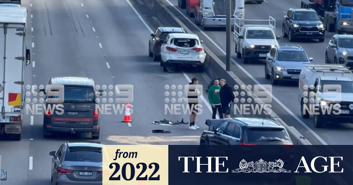 Video Collingwood players involved in car accident